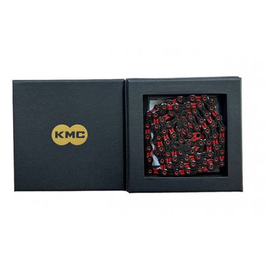 Ланцюг KMC DLC 11 Black/Red 118 ланок з замком, 11 шв.